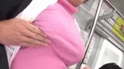 Japanerin wird öffentlich gefickt