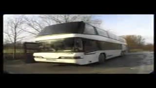 Busfahrer fickt Polizistin bei der Kontrolle